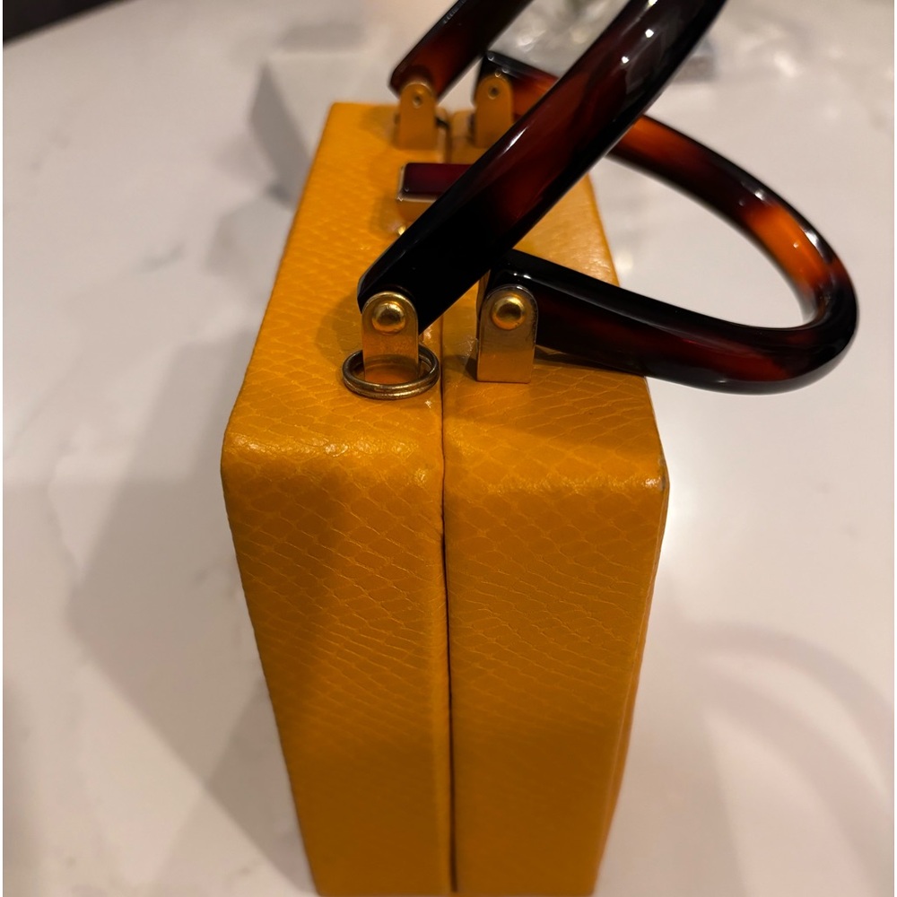 Sorpresa NY square/rectangular mini hand bag with tortoise shell like handles - Picture 2 of 7